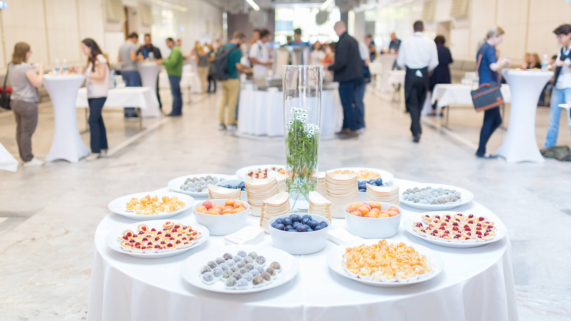 Vi offriamo le migliori soluzioni di catering per i vostri Eventi Aziendali!
