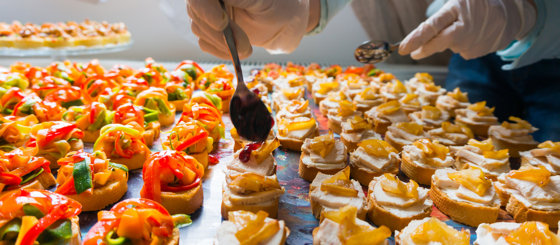 Approfondiamo insieme le diverse tipologie di Catering da selezionare a seconda dei contesti!